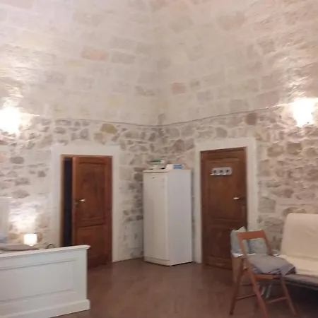 Altana Di Tufo